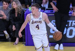蜘蛛直播_蜘蛛免费NBA在线直播_蜘蛛足球无插件高清观看